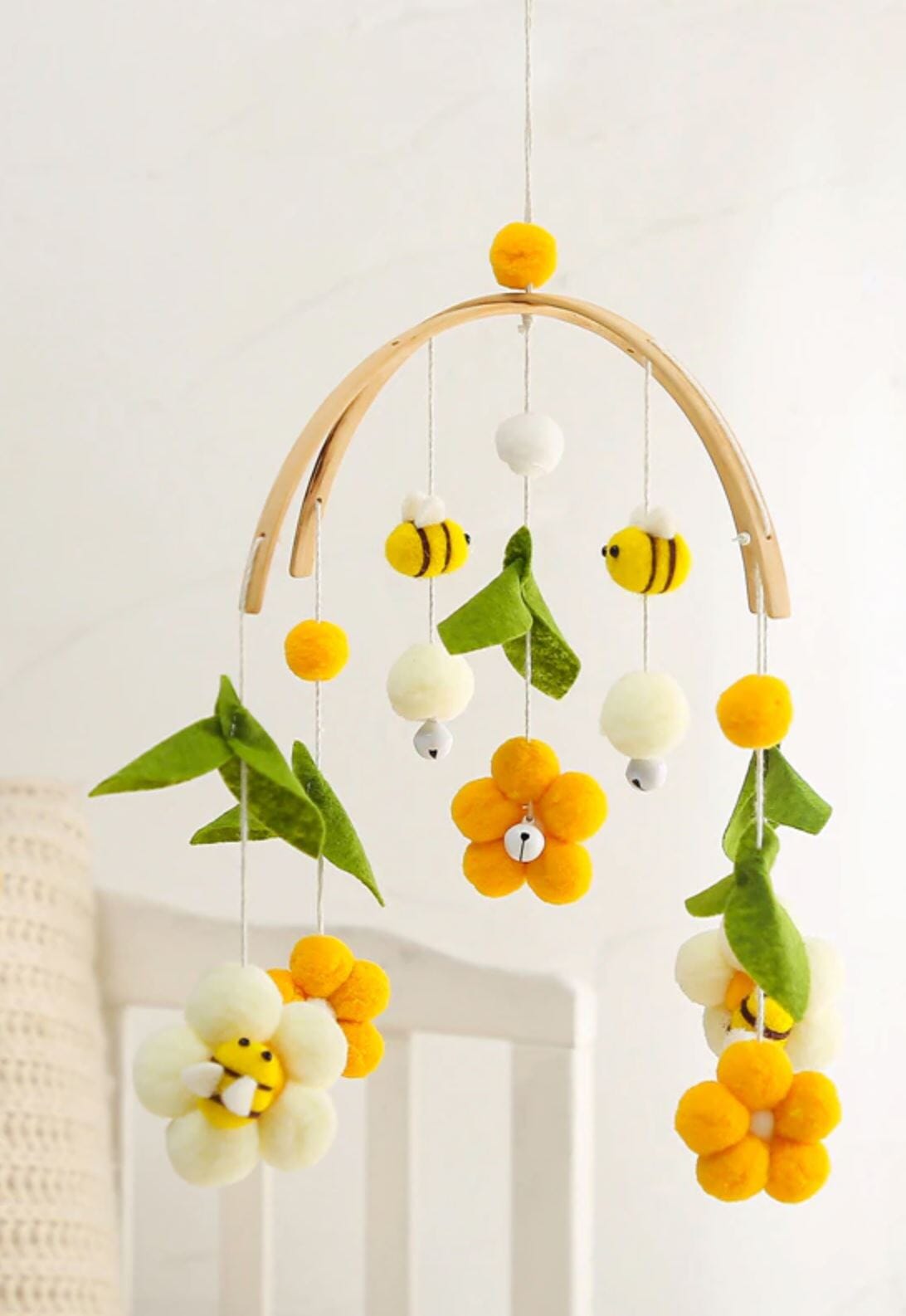 - Baby Bee Nursery Mobile with Plush Bees and Flowers Storkke