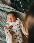 - Muslin Swaddle - Leaf Storkke Swaddling & Receiving Blankets