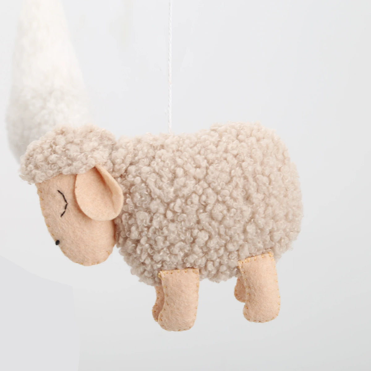- Sheep & Bouclé Clouds Cot Mobile - Cream & Beige AE