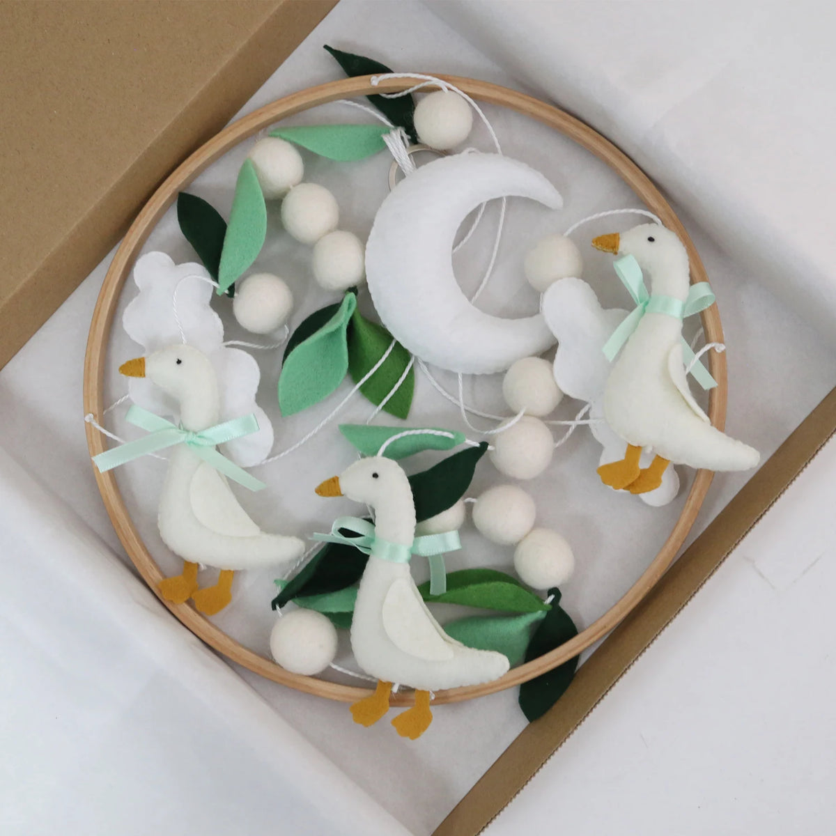 - Goose & Leaves Felt Cot Mobile - Green & Cream AE